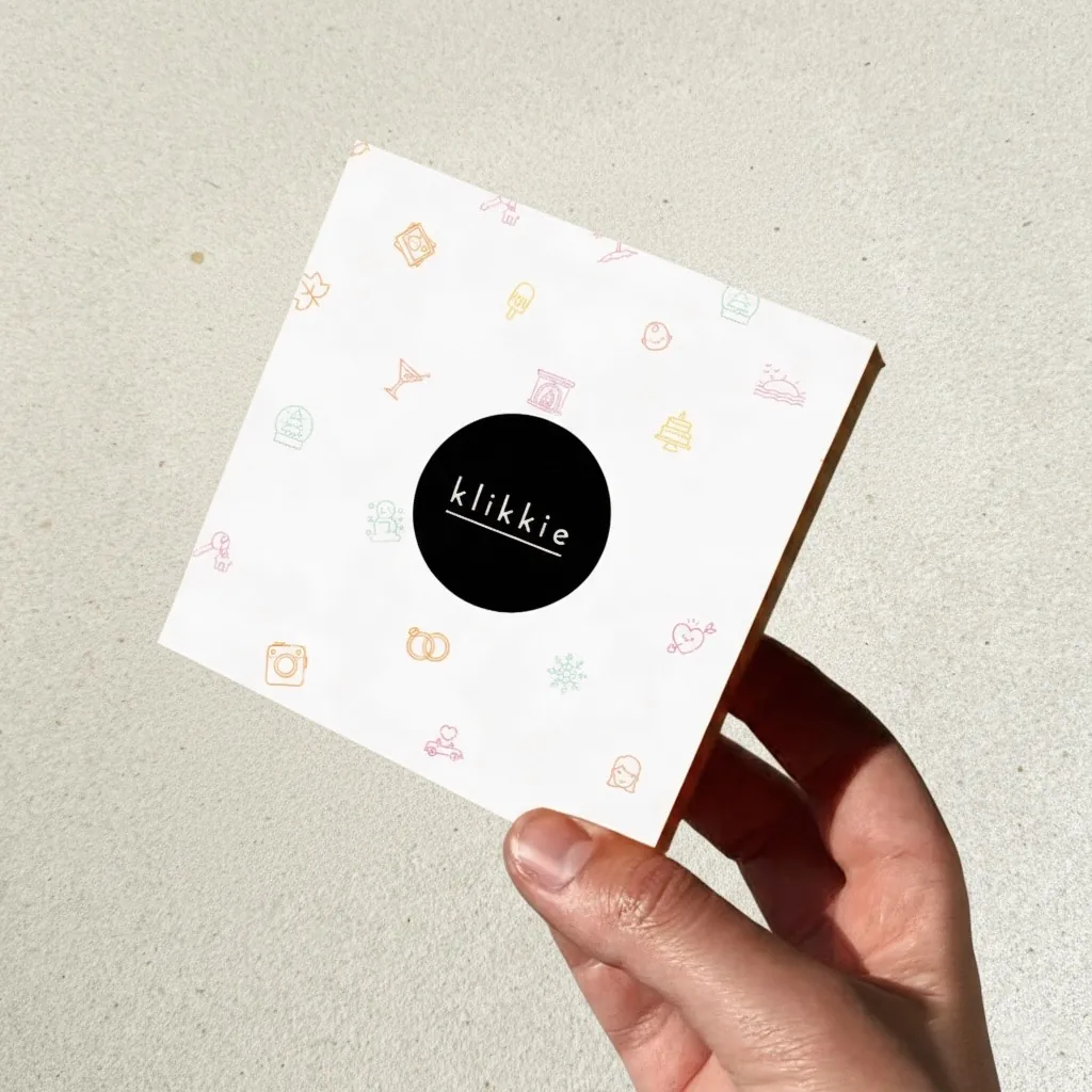 klikkie gift card as a maternity gift for new parents